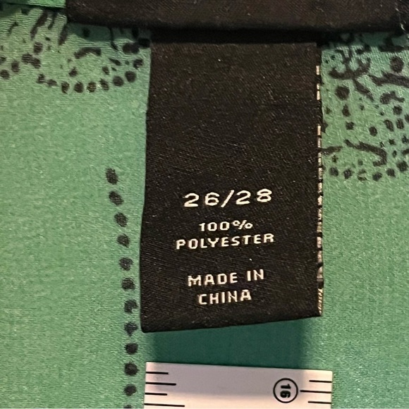 LANE BYRANT, Plus Size, Button Up, Green and Black, Shirt. Size 26/28 - Picture 8 of 13